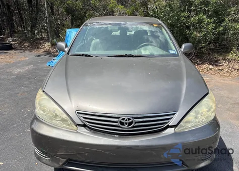2005 Toyota Camry Le/Xle/Se from USA, damaged, VIN 4T1BE30K05U540344